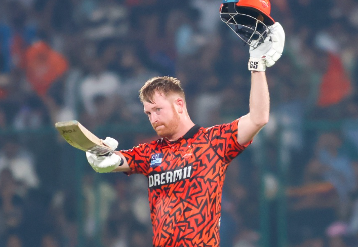 IPL 2025 Cricket Players with Most Sixes