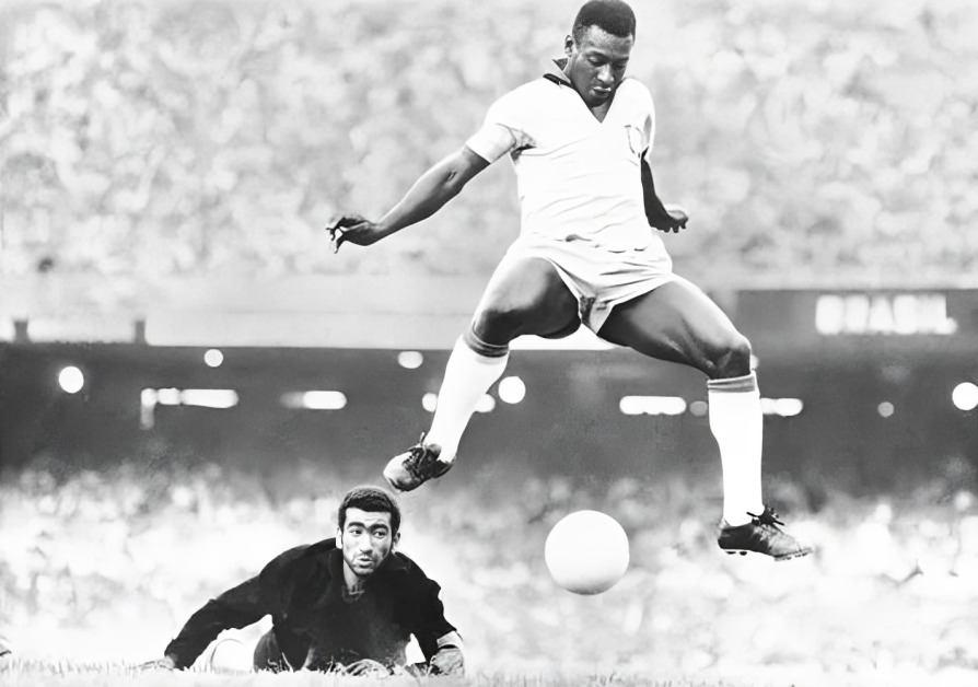 Not Maradona, not Messi: Why Pelé Remains the Greatest World Cup Player of All Time 5 Pelé