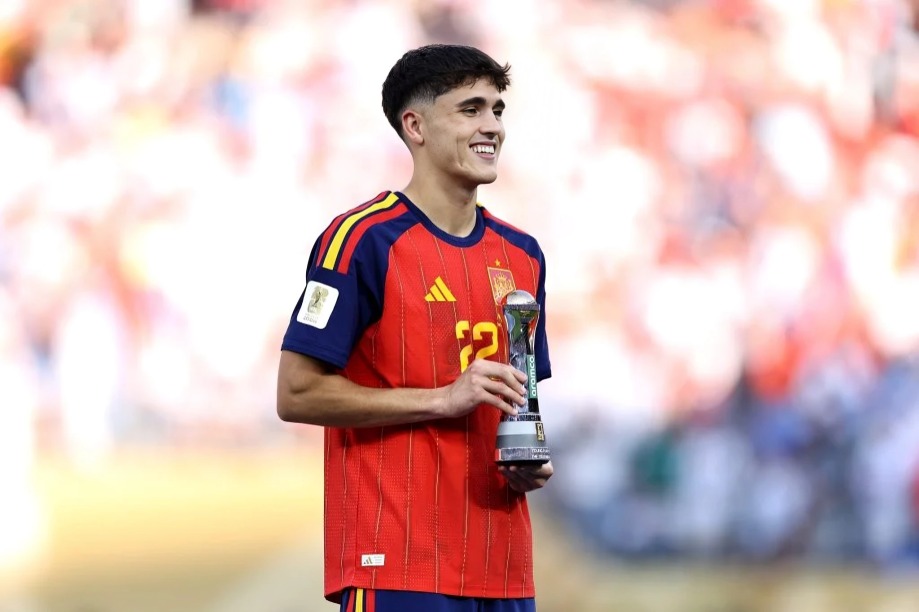 FIFA Leave Pau Cubarsi Out of Vote